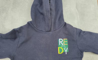 grauer Kinderpulli